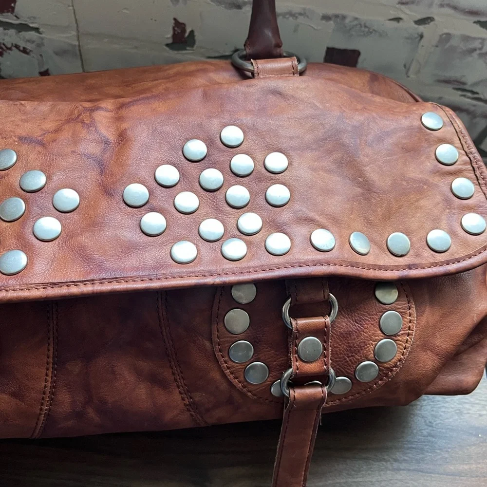 Vintage Steve Madden Studded Leather Shoulder Bag in Distressed Brown - Picture 4 of 11